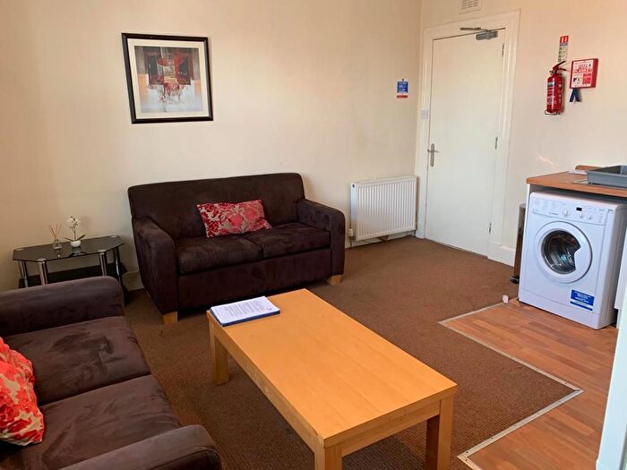 2 Bedroom Property To Rent In Clepington Road, Strathmartine, Dundee, DD3