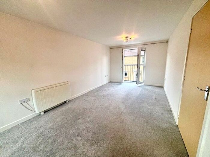 2 Bedroom Flat To Rent In Nuthatch Road, Calne, SN11