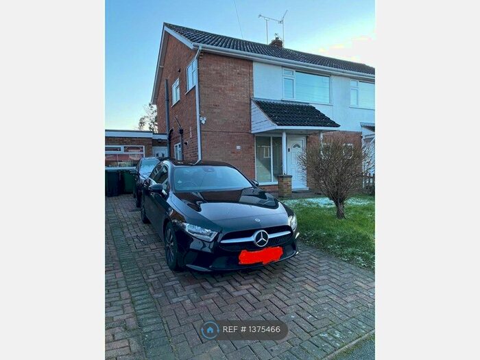 3 Bedroom Semi-Detached House To Rent In High Leys Drive, Oadby, Leicester, LE2