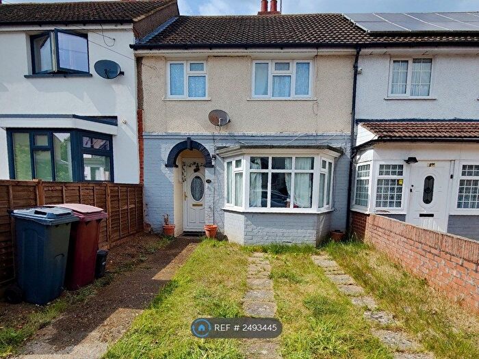 3 Bedroom Terraced House To Rent In Bramshaw Road, Tilehurst, Reading, RG30