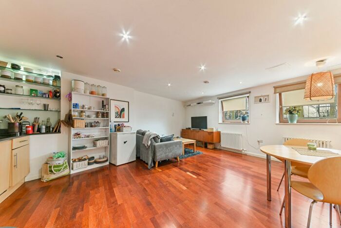 1 Bedroom Flat To Rent In Rope Street, London, SE16