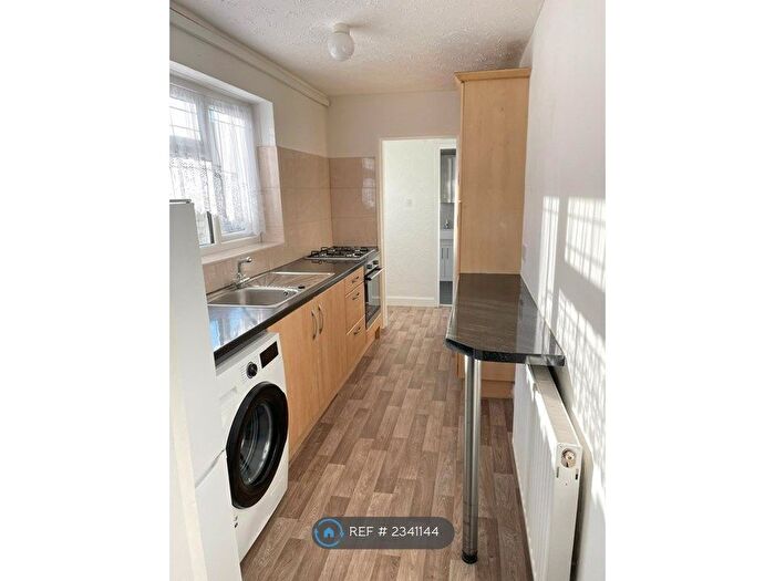 2 Bedroom End Of Terrace House To Rent In Beckett Street, Bilston, WV14
