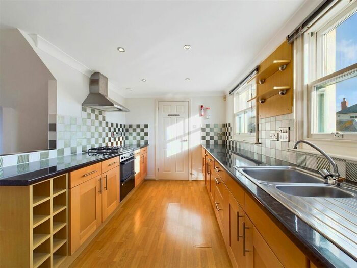 3 Bedroom End Of Terrace House For Sale In Hatfield Crescent, Newquay, TR7