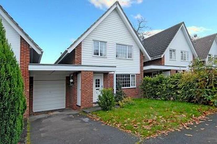 4 Bedroom Link Detached House To Rent In Marston Way, Ascot, SL5