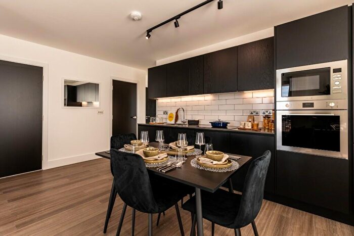 2 Bedroom Flat To Rent In Flat, Mitre Yard, - Scrubs Lane, London, NW10