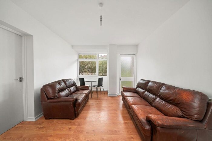 1 Bedroom Flat For Sale In Columbia Road, Shoreditch, E2