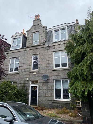 2 Bedroom Flat To Rent In Hartington Road, Aberdeen, AB10