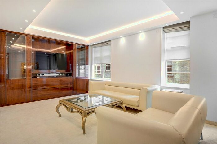 2 Bedroom Flat To Rent In Lowndes Square, Knightsbridge, SW1X