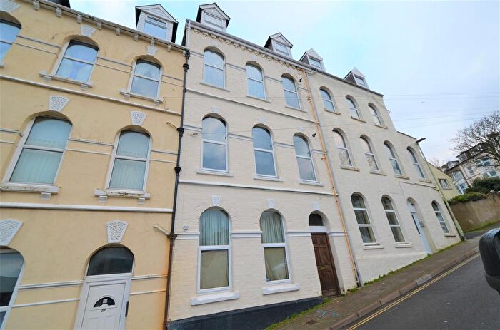 1 Bedroom Flat To Rent In Oxford Grove, Ilfracombe, EX34