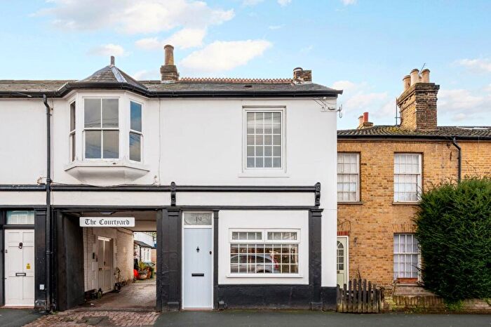 2 Bedroom Cottage For Sale In St Marys Road, Weybridge, KT13