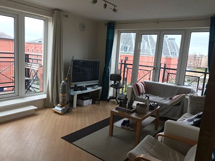 3 Bedroom Flat To Rent In Appin Street, Edinburgh, EH14