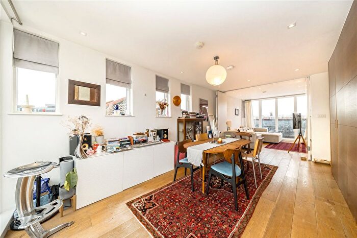 1 Bedroom Flat For Sale In Tannery Apartments, Cester Street, London, E2