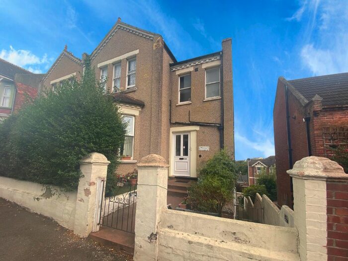 2 Bedroom Flat To Rent In Nelson Road, Hastings, TN34