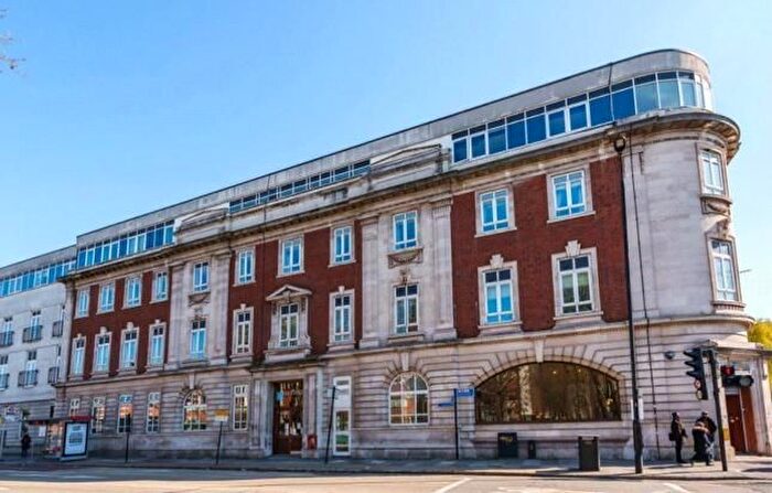 2 Bedroom Flat To Rent In The Quadrangle House, Romford Road, Stratford, London, E15