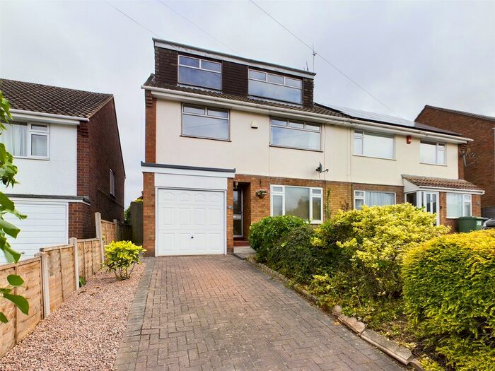 4 Bedroom Semi-Detached House To Rent In Newtown Road, Worcester, Worcestershire, WR5