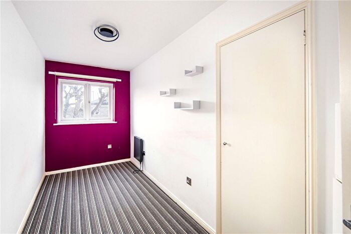 2 Bedroom Flat To Rent In Chesil Court, Bonner Road, London, E2