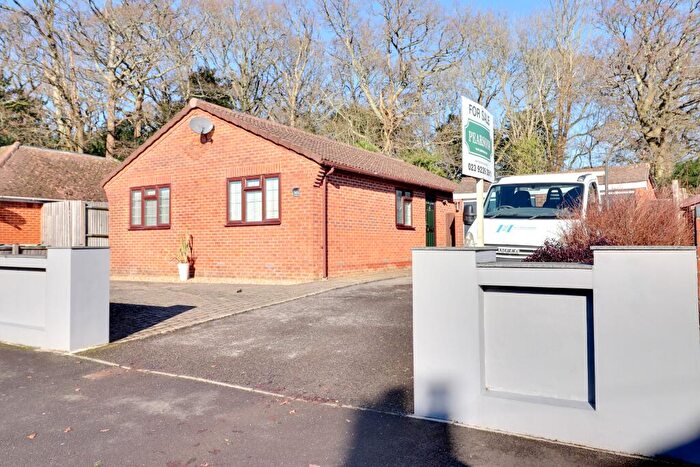 3 Bedroom Detached Bungalow For Sale In Longwood Avenue, Cowplain, PO8