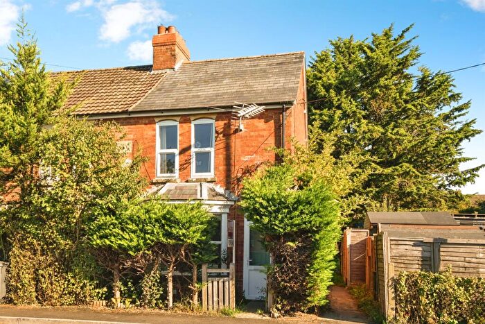 2 Bedroom End Of Terrace House For Sale In Andover Road, Ludgershall, Andover, SP11