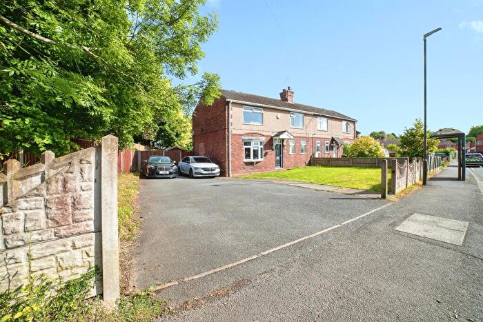 3 Bedroom Semi-Detached House For Sale In Alfreton Road, Blackwell, Alfreton, DE55