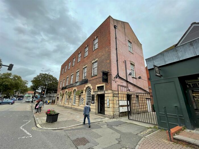 2 Bedroom Flat To Rent In Fishponds Road, Fishponds, Bristol BS16