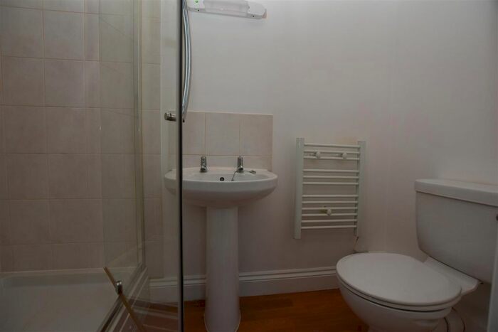 Studio To Rent In Downshire Square, Reading, RG1