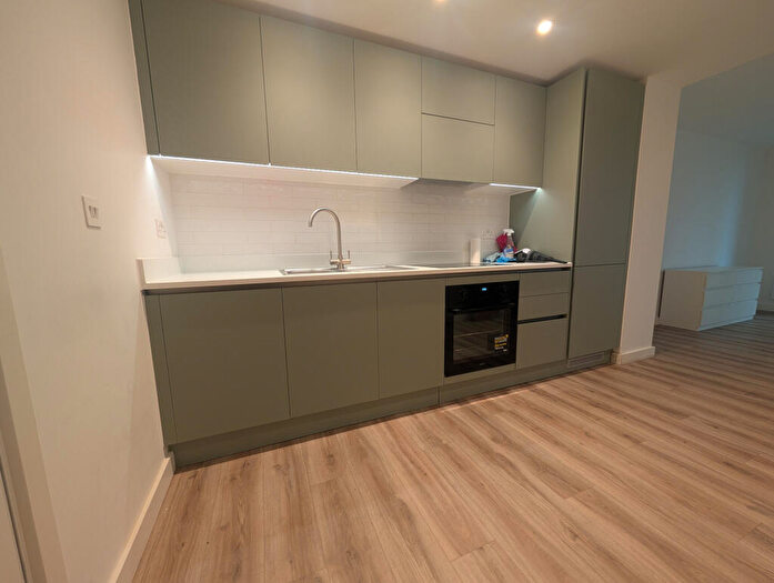 Apartment To Rent In , Kimpton Road, Luton, Bedfordshire, LU2