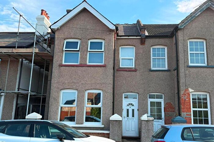 2 Bedroom Flat For Sale In Fleetwood Avenue, Herne Bay, CT6
