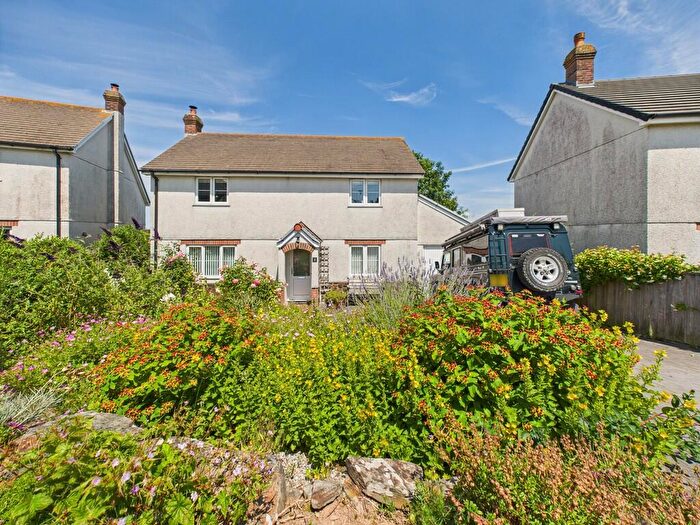 3 Bedroom Detached House For Sale In Old Orchard Close, Marhamchurch, EX23