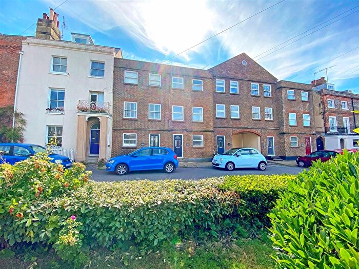 4 Bedroom Terraced House To Rent In Norfolk Mews, Norfolk Place, Littlehampton, BN17