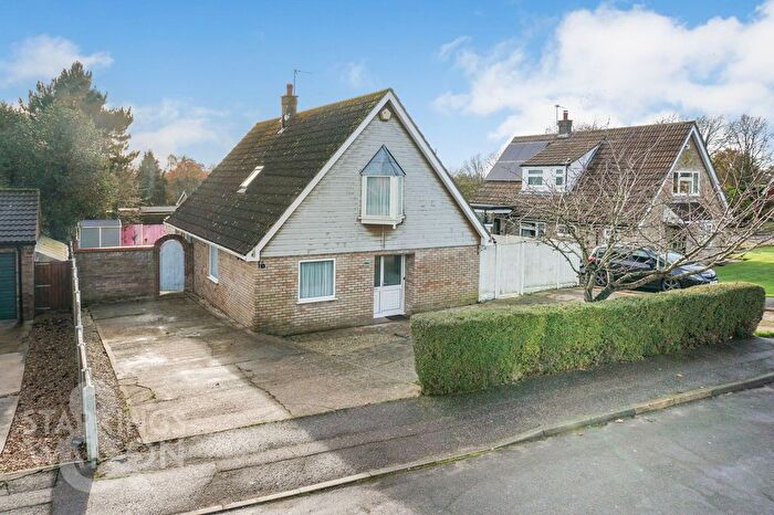 4 Bedroom Chalet For Sale In St. Georges Close, Thurton, Norwich, NR14