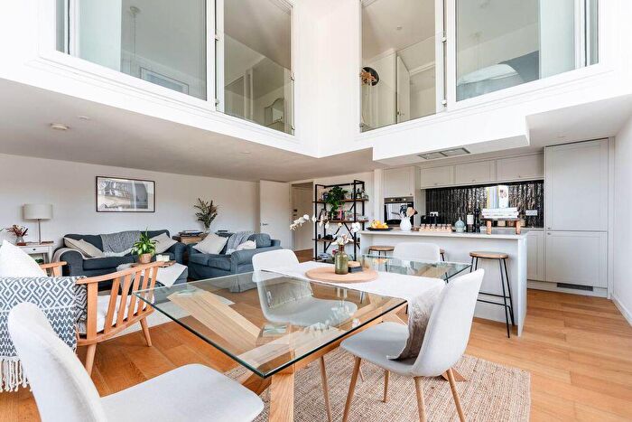 2 Bedroom Maisonette For Sale In Unity Street, Bristol, BS1