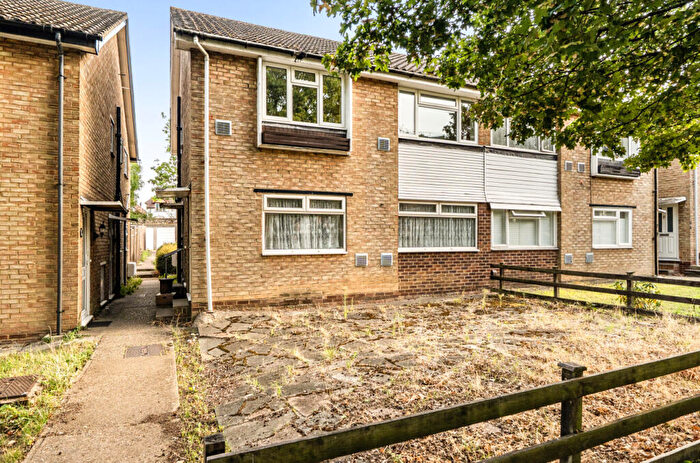 2 Bedroom Apartment For Sale In Blakes Lane, New Malden, Kingston Upon Thames, KT3