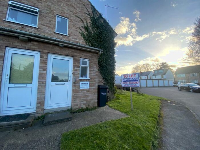 2 Bedroom Maisonette To Rent In Kingsholm Court Sandhurst Road Kingsholm Gloucester, GL1