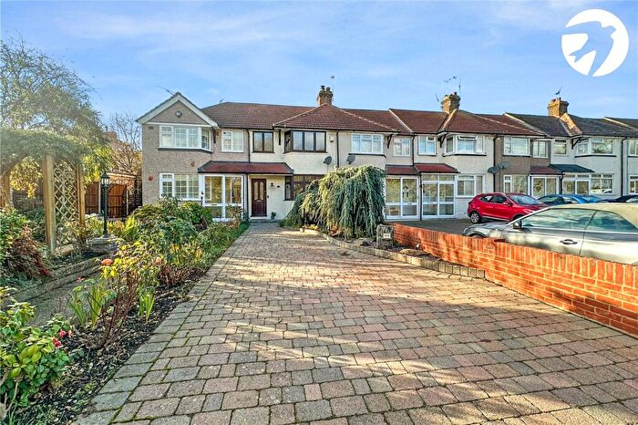 3 Bedroom Terraced House For Sale In Stanhope Road, Swanscombe, Kent, DA10