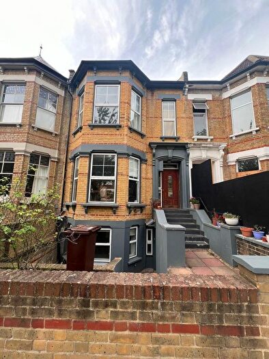 1 Bedroom Flat To Rent In Newick Road, Hackney, E5