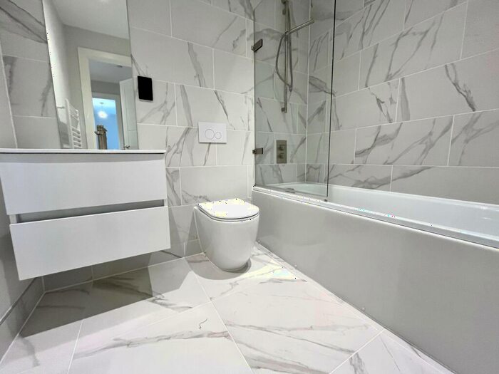 1 Bedroom Flat To Rent In Apex Lofts, Warwick Street, B12