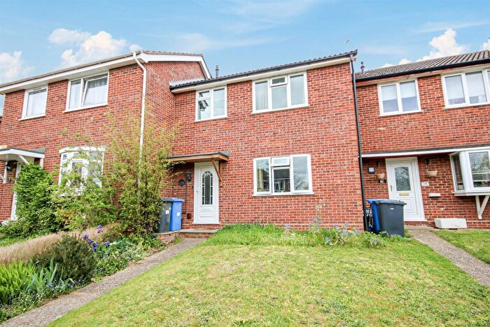 3 Bedroom Terraced House For Sale In Braeford Close, Norwich, NR6