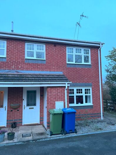 1 Bedroom Flat To Rent In York Close, Rugeley, WS15