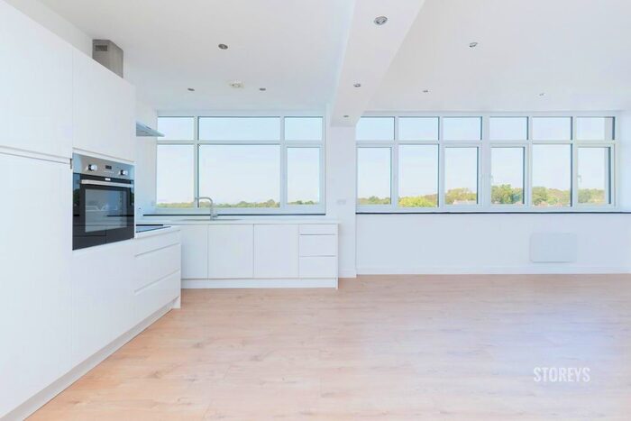 2 Bedroom Flat To Rent In Forest House, South Woodford, London, E18