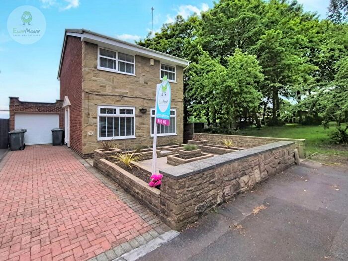 3 Bedroom Detached House For Sale In Filley Royd, Cleckheaton, West Yorkshire, BD19