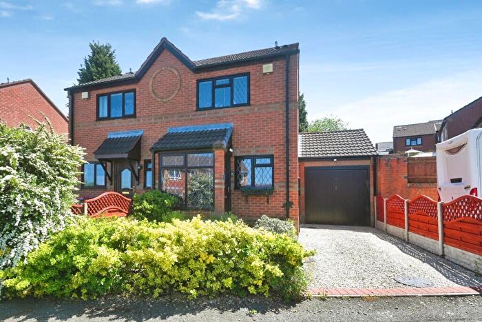2 Bedroom Semi-Detached House For Sale In Dexter Way, Birchmoor, Tamworth, B78