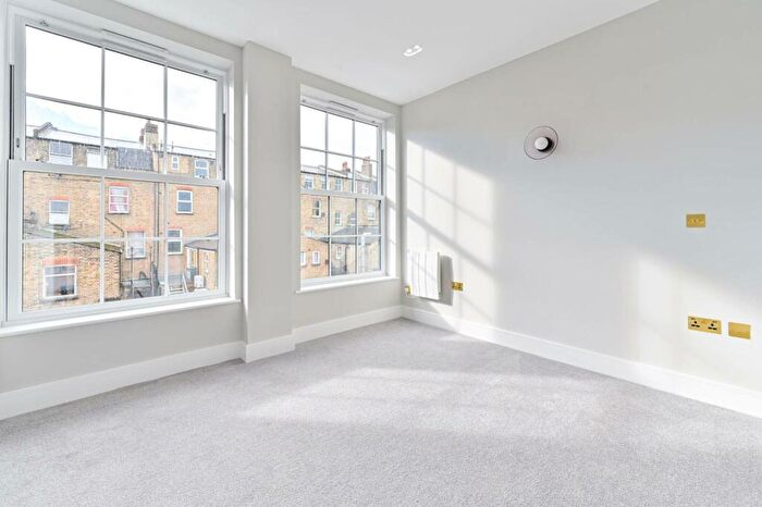 1 Bedroom Flat To Rent In Dalton Street, West Norwood, London, SE27