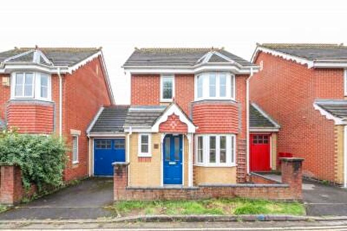 4 Bedroom Semi Detached House To Rent In Acland Close, Headington, Oxford, OX3
