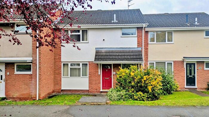 3 Bedroom Terraced House For Sale In Hawlands, Rugby, CV21