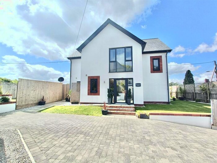 4 Bedroom Detached House For Sale In Kings Nympton, Umberleigh, Devon, EX37