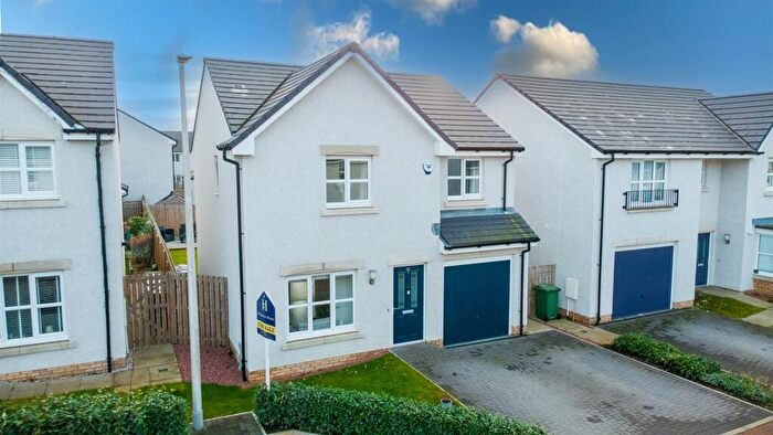 4 Bedroom Detached House For Sale In Bissett Square, East Calder, Livingston, EH53