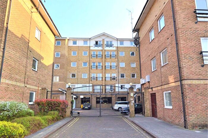 2 Bedroom Apartment For Sale In Melbourne Road, Wallington, SM6