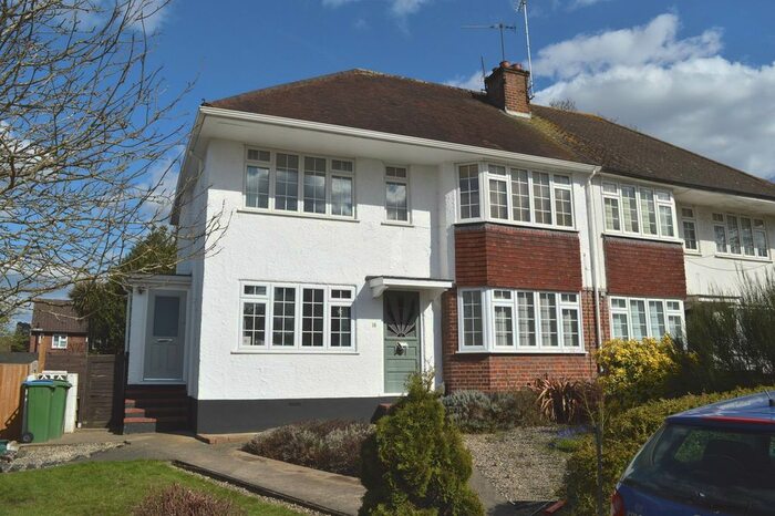 2 Bedroom Maisonette To Rent In Castleview Road, Weybridge, KT13