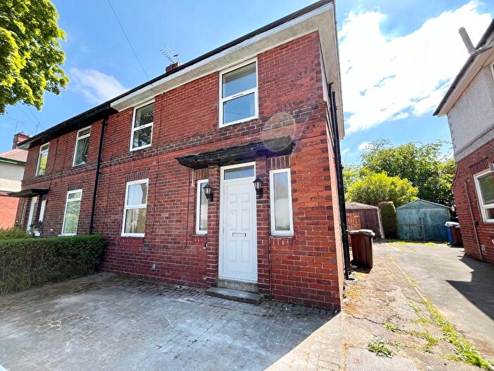 3 Bedroom Property To Rent In Meadow Head Avenue, Sheffield, S8