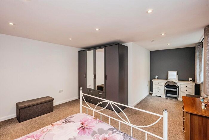 4 Bedroom Detached House For Sale In Graig Road, Godrergraig, Swansea, SA9